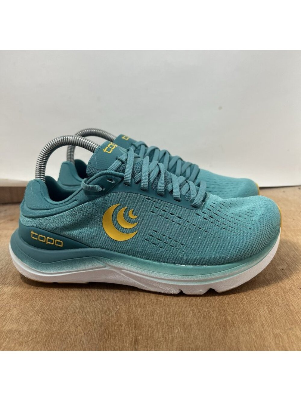 Topo Magnifly 5 Womens Size 8 Teal Blue Green Athletic Running Shoes Sneakers